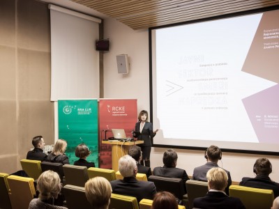 Javni_sektor_smeri_napredka_Ljubljana_6.2.2015_01_PhotoAlesRosa